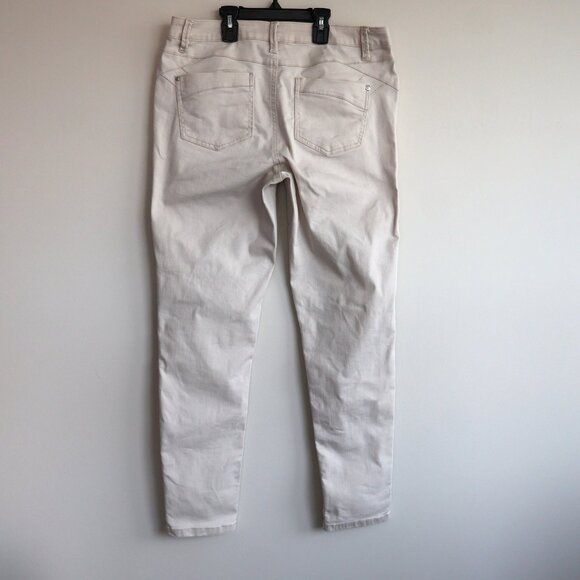 Size 8 - Cleo Petite Jeans - Off White - Straight Leg - Picture 5 of 15